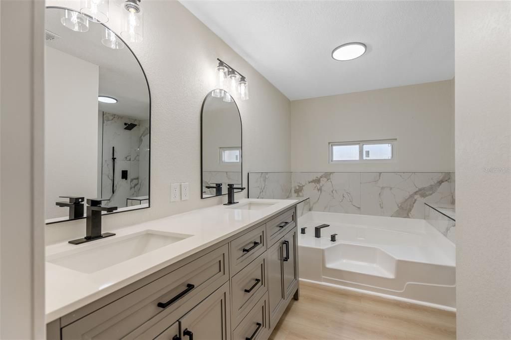 En Venta: $299,999 (3 camas, 2 baños, 1792 Pies cuadrados)