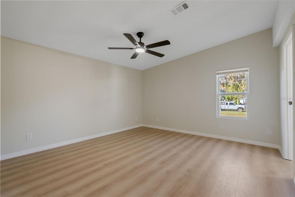 En Venta: $299,999 (3 camas, 2 baños, 1792 Pies cuadrados)