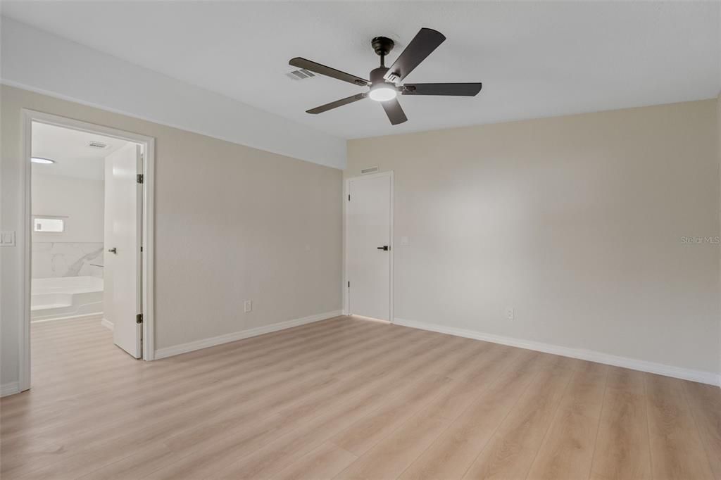 En Venta: $299,999 (3 camas, 2 baños, 1792 Pies cuadrados)