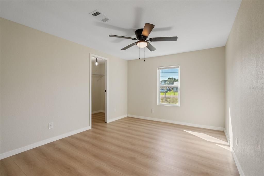 En Venta: $299,999 (3 camas, 2 baños, 1792 Pies cuadrados)