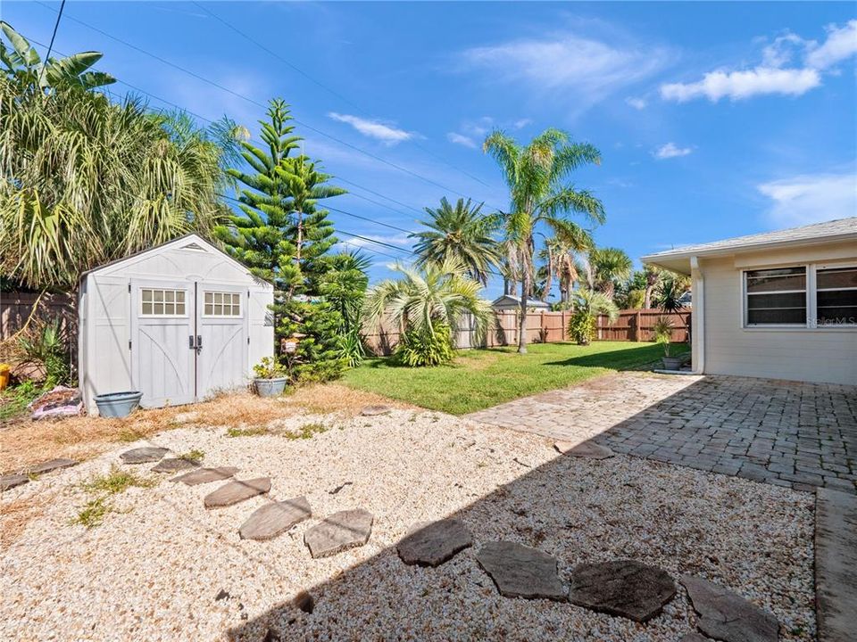 For Sale: $475,000 (3 beds, 2 baths, 1902 Square Feet)