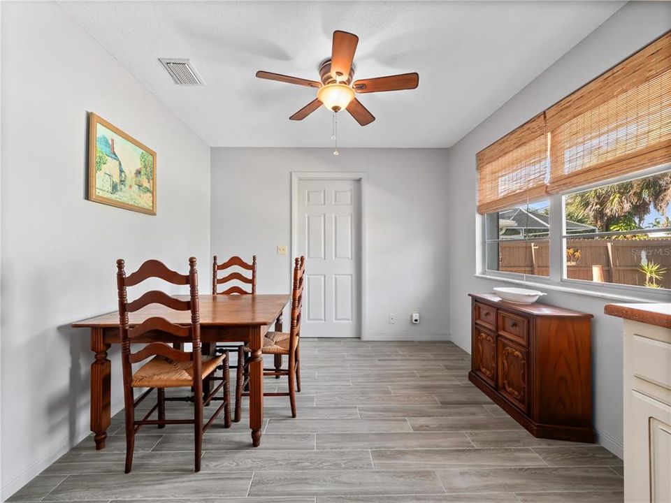 For Sale: $475,000 (3 beds, 2 baths, 1902 Square Feet)