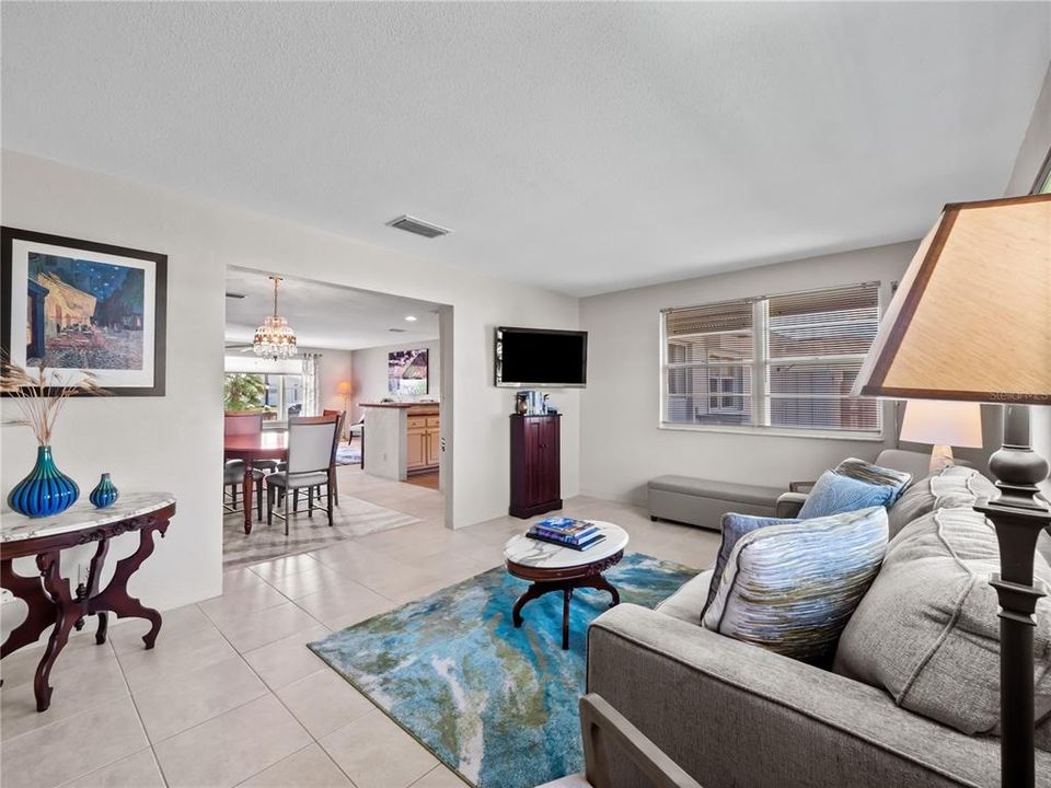 For Sale: $475,000 (3 beds, 2 baths, 1902 Square Feet)