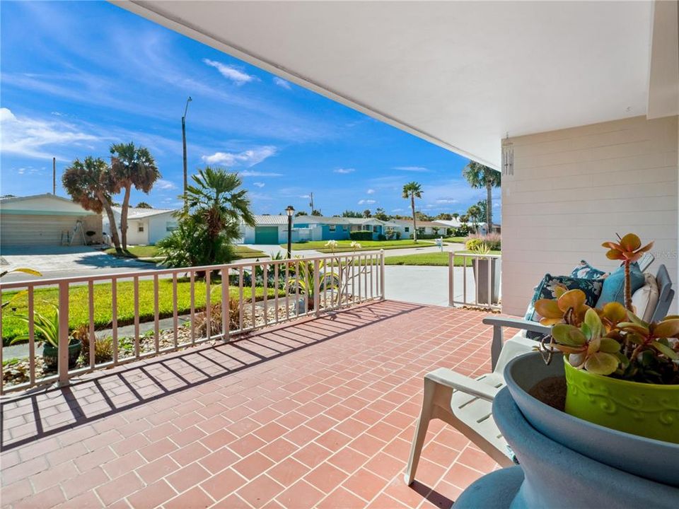 For Sale: $475,000 (3 beds, 2 baths, 1902 Square Feet)