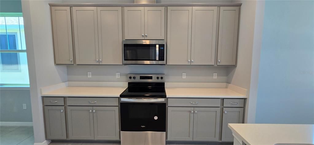 For Sale: $343,990 (3 beds, 2 baths, 1937 Square Feet)