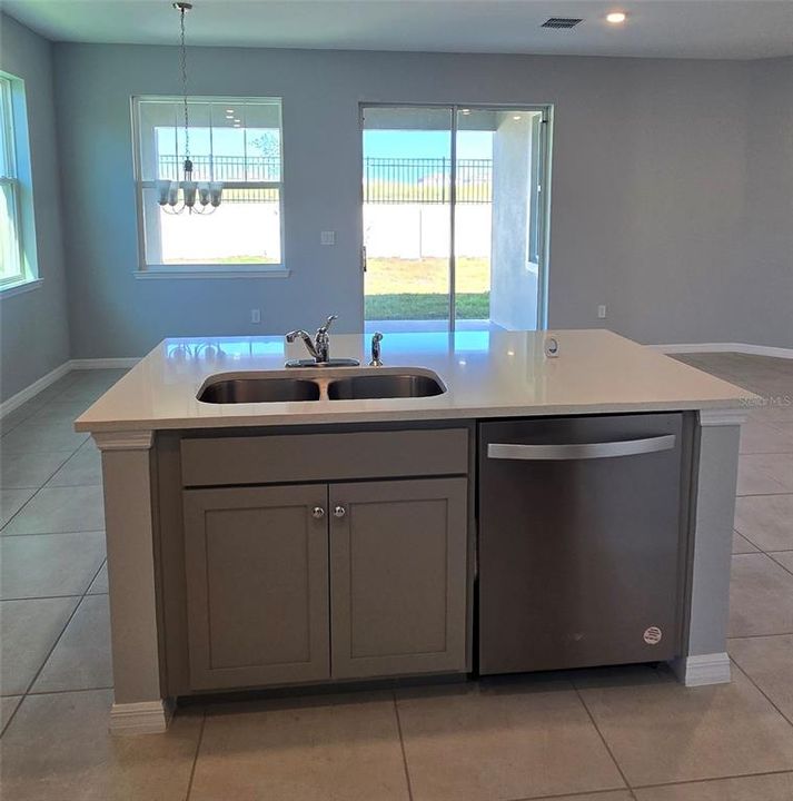 For Sale: $343,990 (3 beds, 2 baths, 1937 Square Feet)