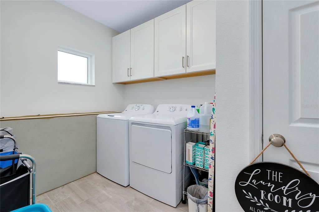 待售: $315,000 (4 贝兹, 3 浴室, 2180 平方英尺)