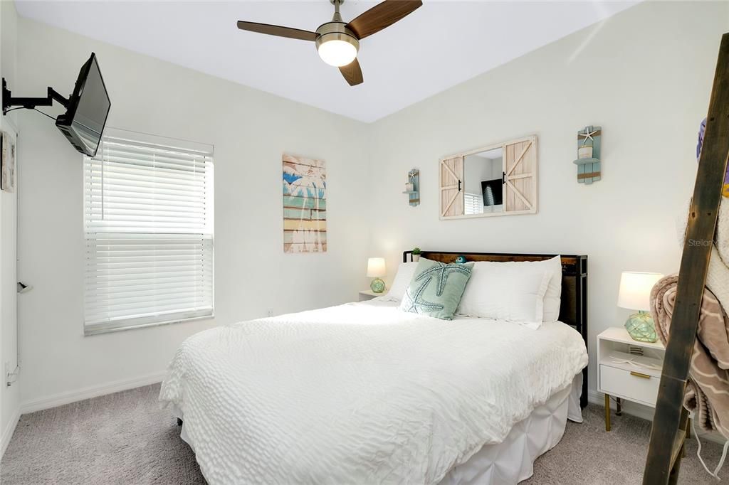 待售: $315,000 (4 贝兹, 3 浴室, 2180 平方英尺)