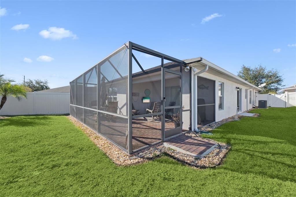 待售: $285,000 (2 贝兹, 2 浴室, 1295 平方英尺)