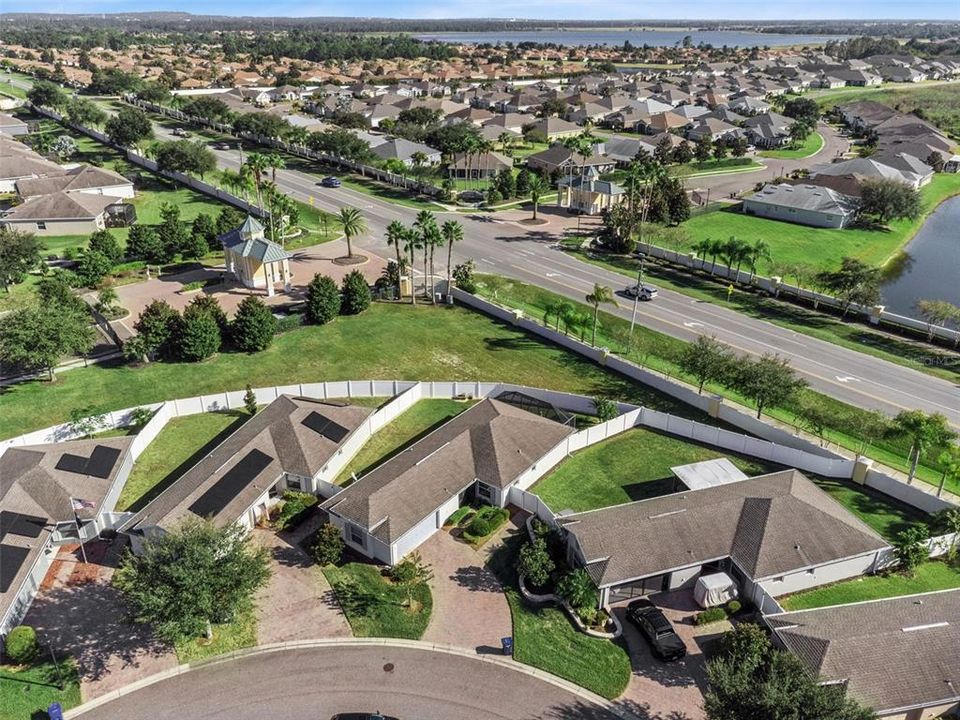 待售: $285,000 (2 贝兹, 2 浴室, 1295 平方英尺)