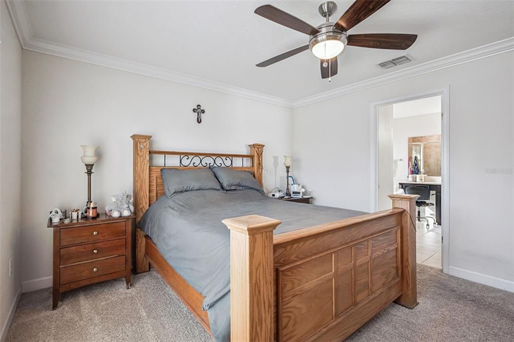 待售: $285,000 (2 贝兹, 2 浴室, 1295 平方英尺)