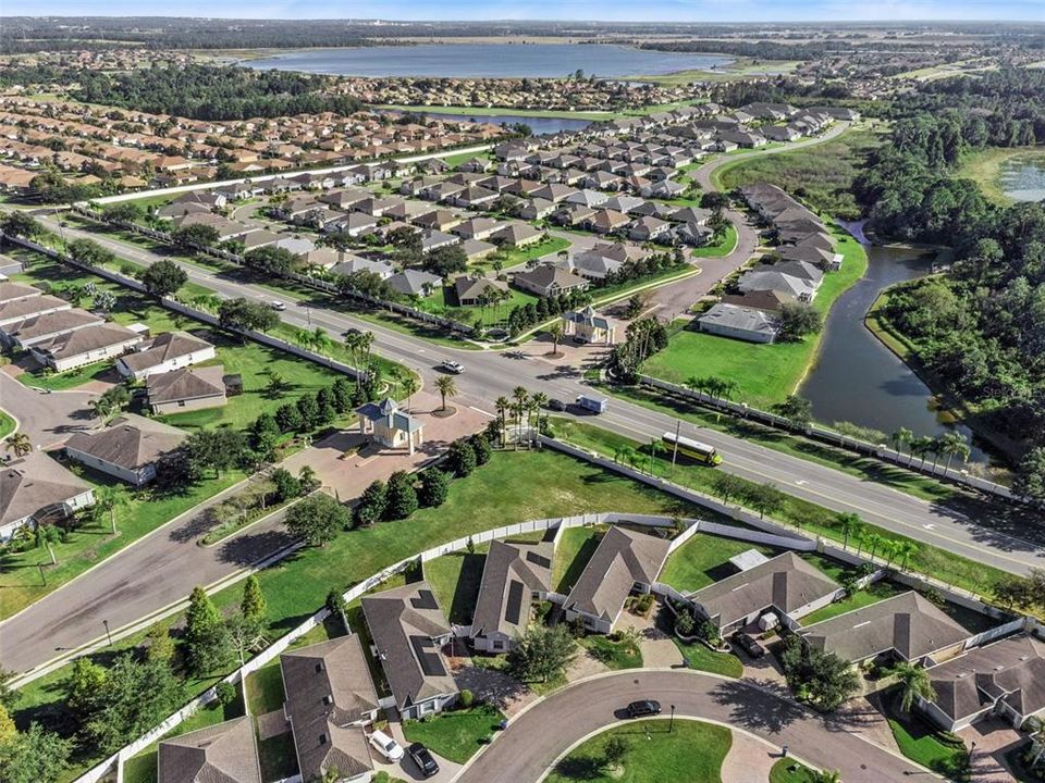 待售: $285,000 (2 贝兹, 2 浴室, 1295 平方英尺)