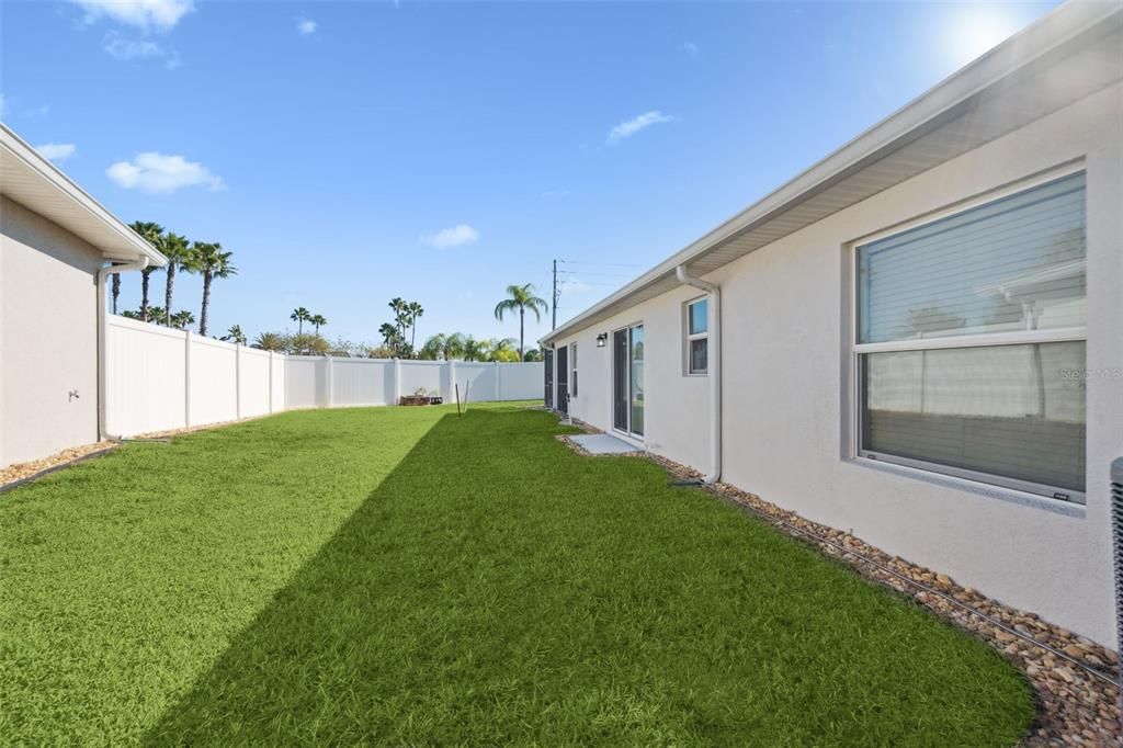 待售: $285,000 (2 贝兹, 2 浴室, 1295 平方英尺)