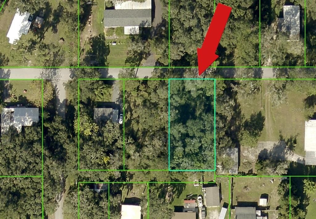 На продажу: $27,500 (0.26 acres)