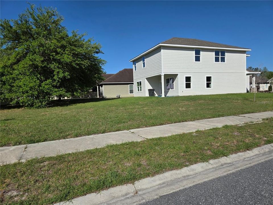 For Sale: $418,150 (4 beds, 2 baths, 2405 Square Feet)