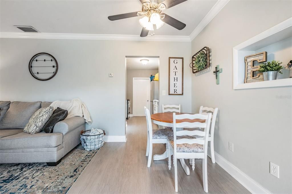 В аренду: $1,450 (3 спален, 1 ванн, 900 Квадратных фут)