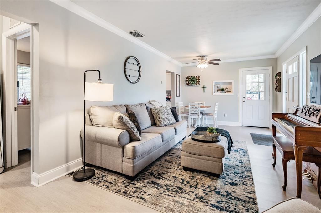 В аренду: $1,450 (3 спален, 1 ванн, 900 Квадратных фут)