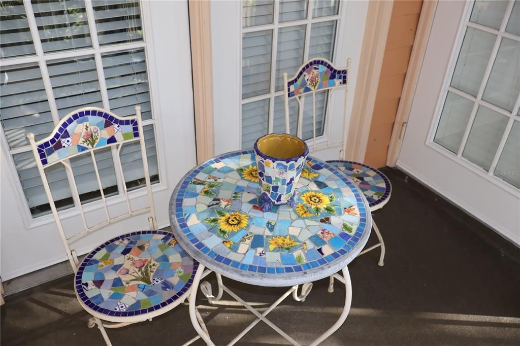 For Rent: $2,350 (2 beds, 2 baths, 1054 Square Feet)