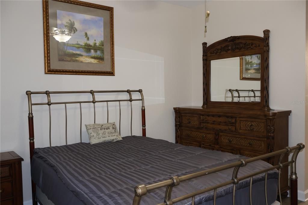 For Rent: $2,350 (2 beds, 2 baths, 1054 Square Feet)