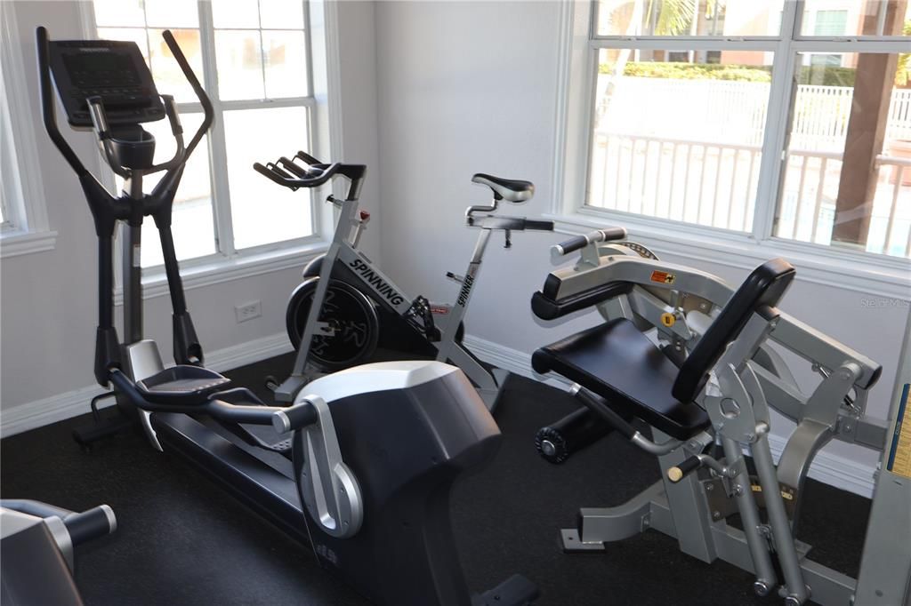 For Rent: $2,350 (2 beds, 2 baths, 1054 Square Feet)