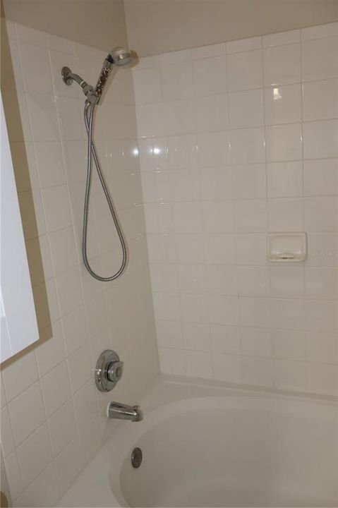 For Rent: $2,350 (2 beds, 2 baths, 1054 Square Feet)