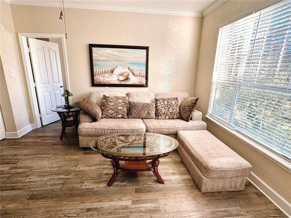 For Rent: $2,350 (2 beds, 2 baths, 1054 Square Feet)