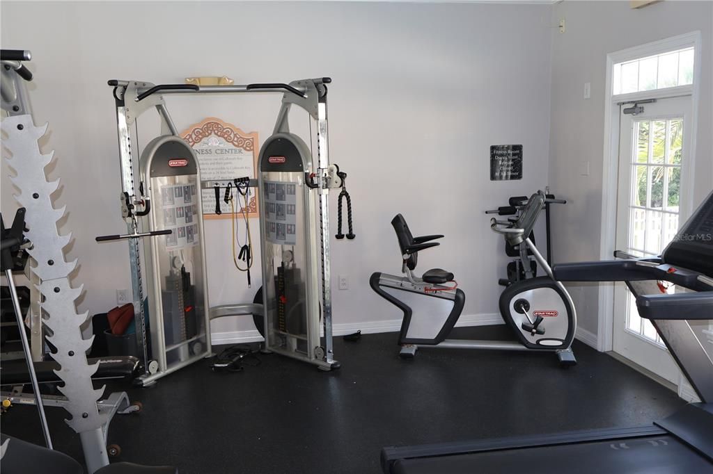 For Rent: $2,350 (2 beds, 2 baths, 1054 Square Feet)