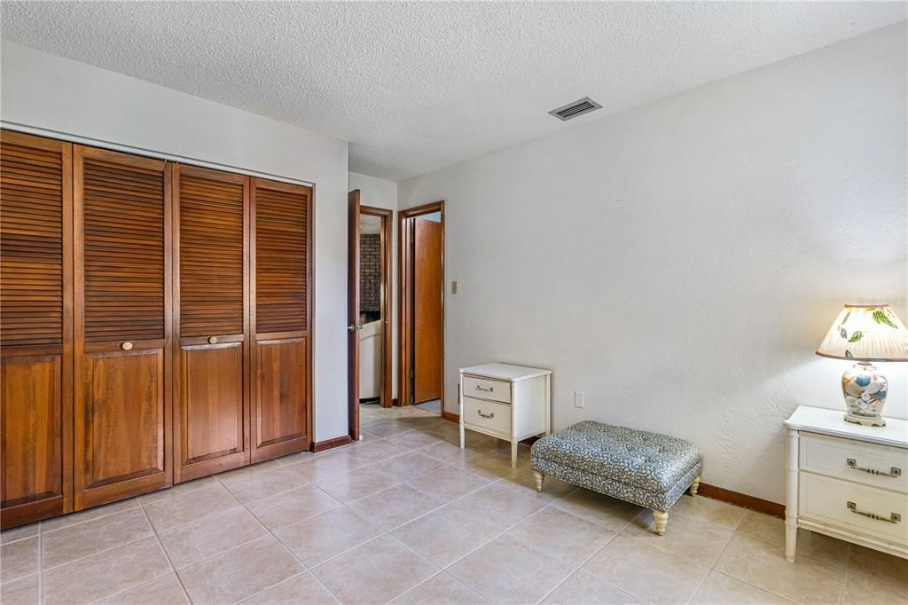 待售: $345,000 (3 贝兹, 2 浴室, 1699 平方英尺)