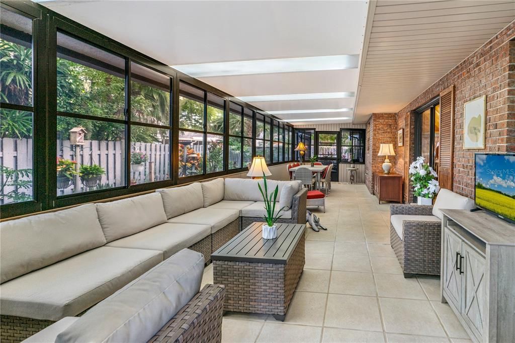 待售: $345,000 (3 贝兹, 2 浴室, 1699 平方英尺)