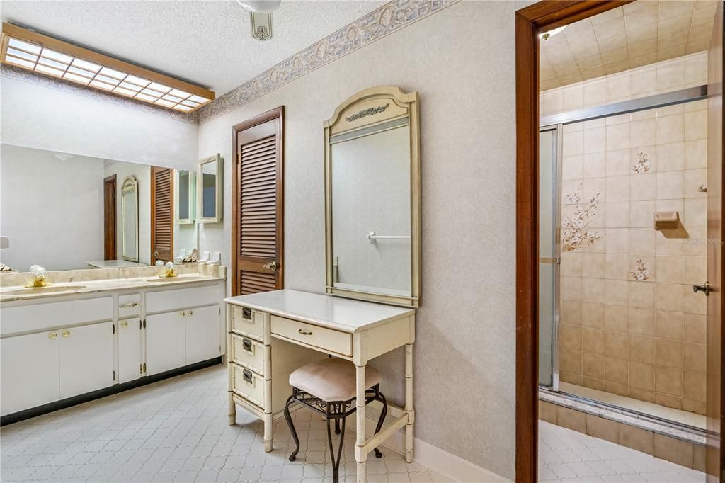 待售: $345,000 (3 贝兹, 2 浴室, 1699 平方英尺)