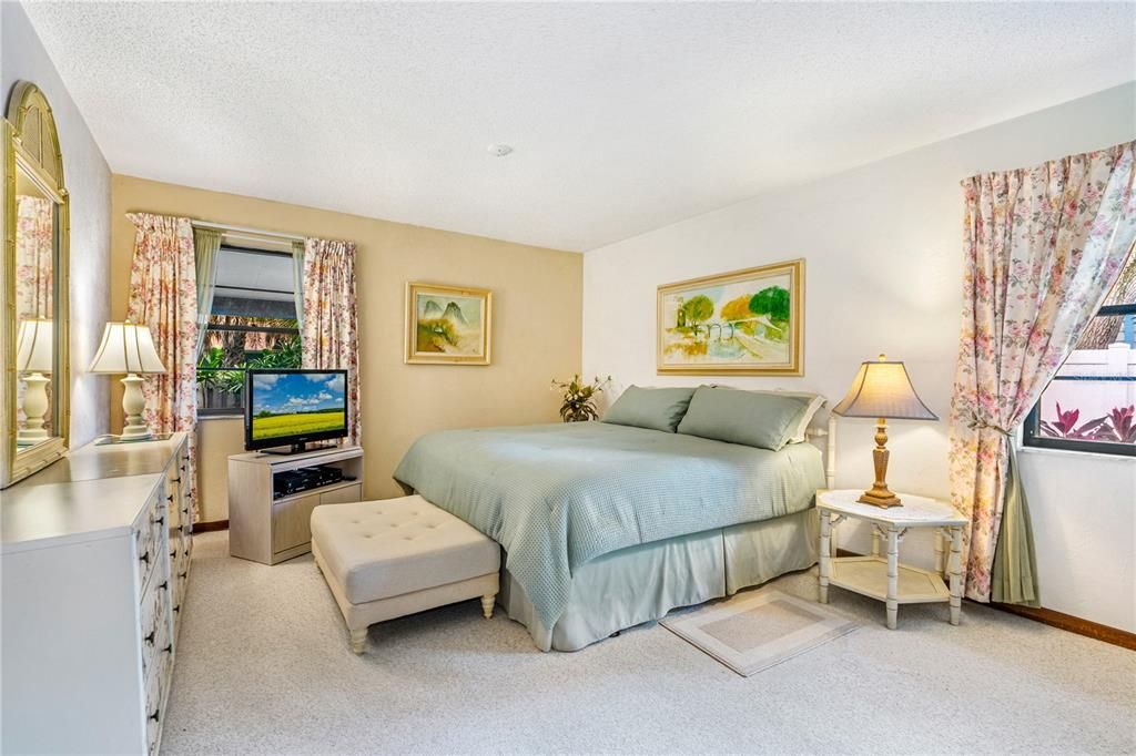 待售: $345,000 (3 贝兹, 2 浴室, 1699 平方英尺)