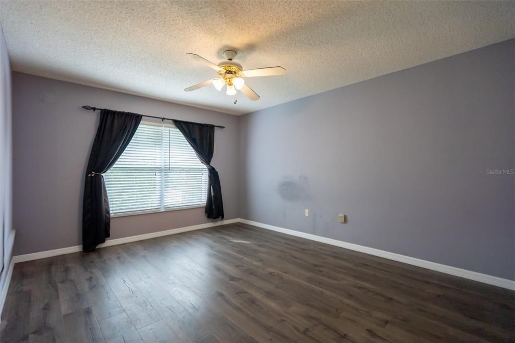 For Sale: $257,000 (4 beds, 2 baths, 1753 Square Feet)