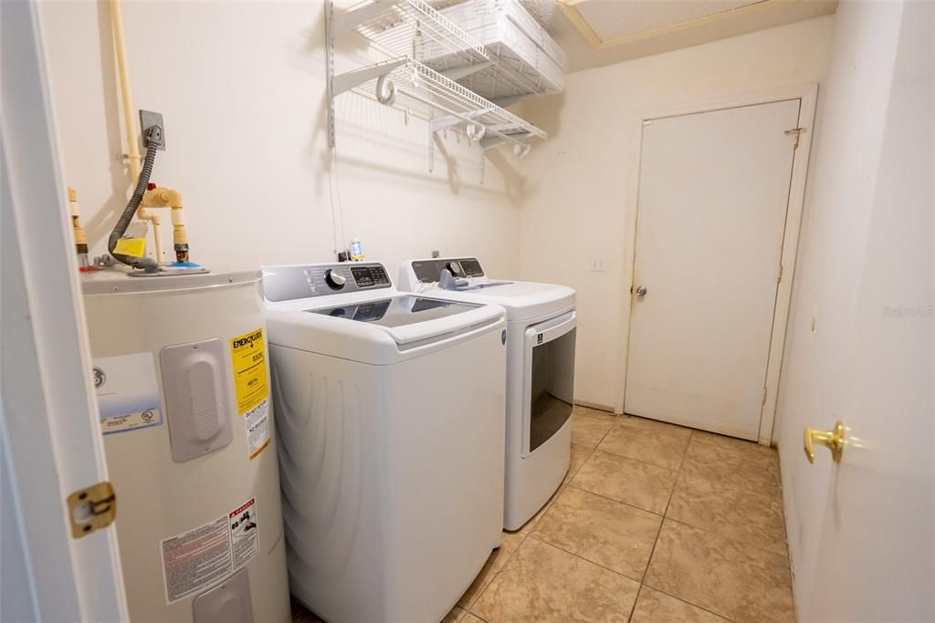 For Sale: $257,000 (4 beds, 2 baths, 1753 Square Feet)