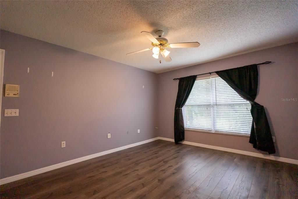 For Sale: $257,000 (4 beds, 2 baths, 1753 Square Feet)