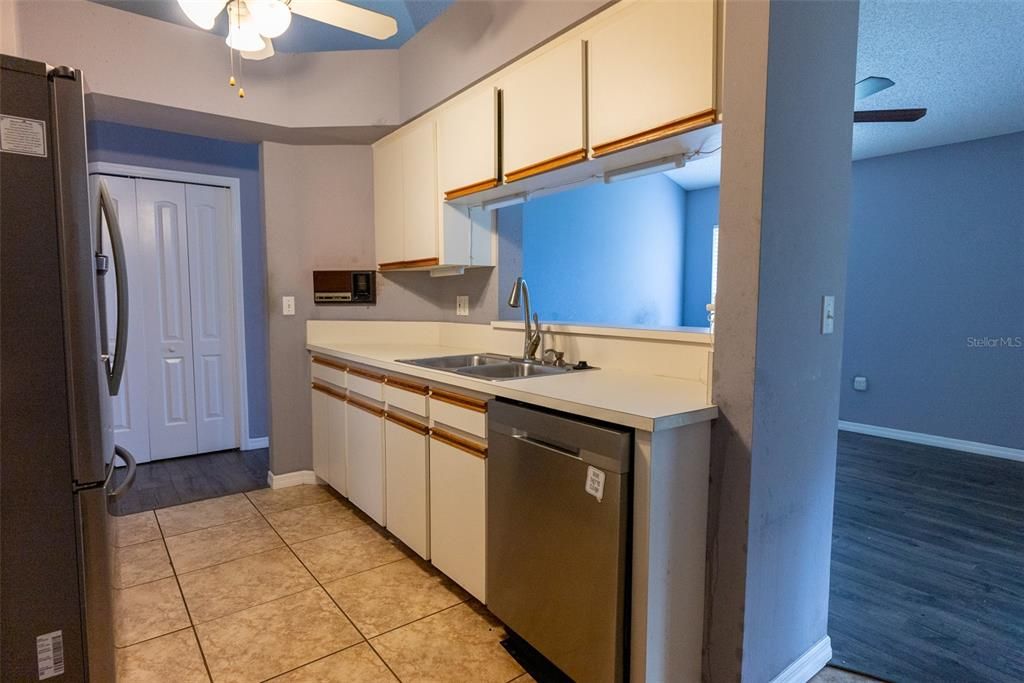 For Sale: $257,000 (4 beds, 2 baths, 1753 Square Feet)