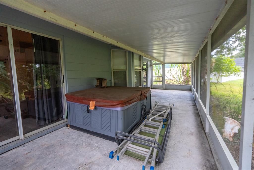 For Sale: $257,000 (4 beds, 2 baths, 1753 Square Feet)