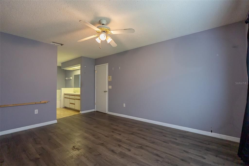 For Sale: $257,000 (4 beds, 2 baths, 1753 Square Feet)