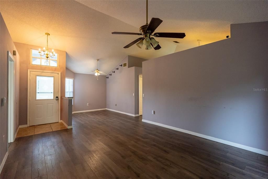 For Sale: $257,000 (4 beds, 2 baths, 1753 Square Feet)