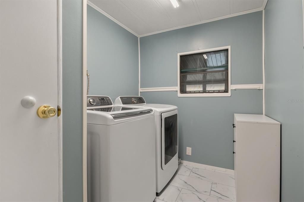 Active With Contract: $110,000 (2 beds, 2 baths, 1176 Square Feet)