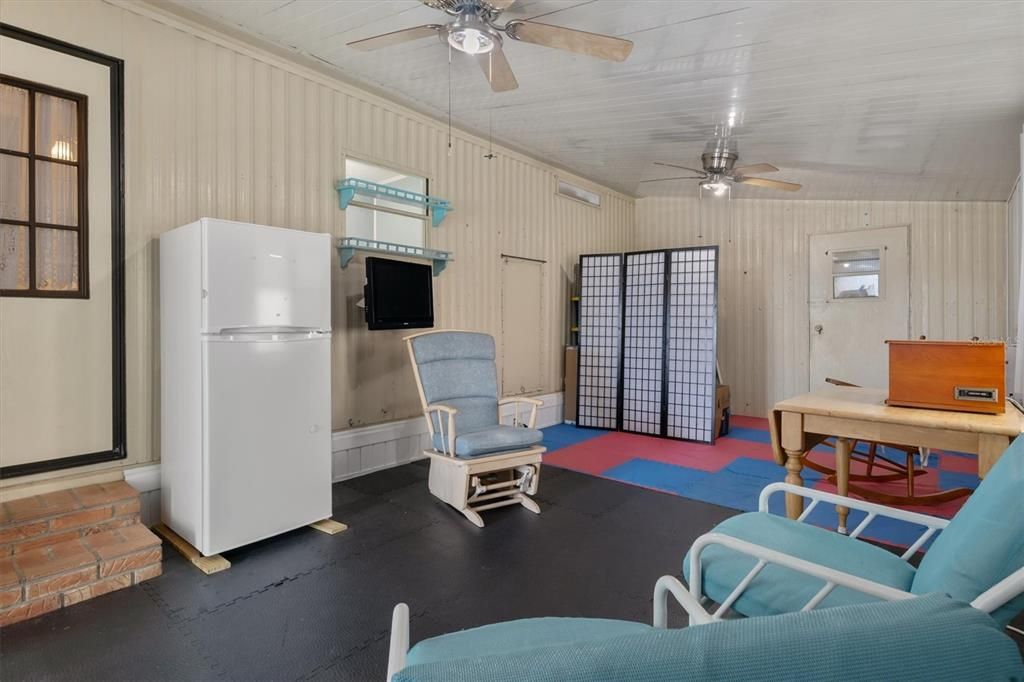 Active With Contract: $110,000 (2 beds, 2 baths, 1176 Square Feet)