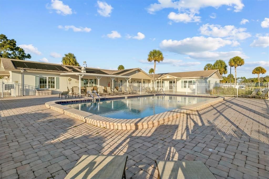 Active With Contract: $110,000 (2 beds, 2 baths, 1176 Square Feet)