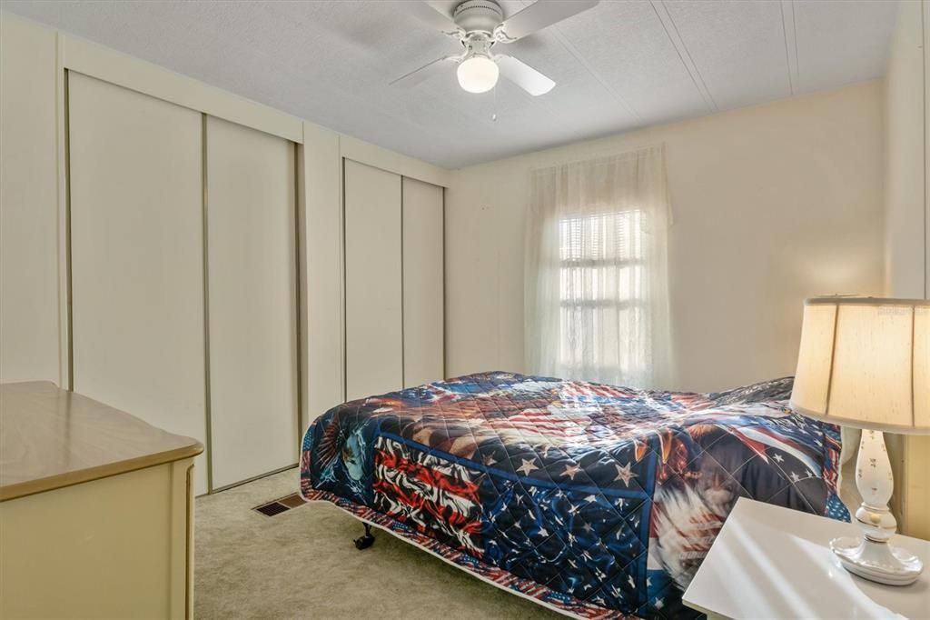 Active With Contract: $110,000 (2 beds, 2 baths, 1176 Square Feet)