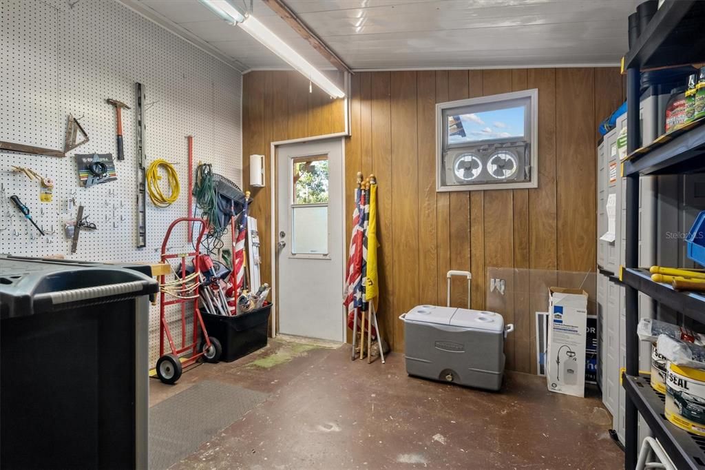 Active With Contract: $110,000 (2 beds, 2 baths, 1176 Square Feet)