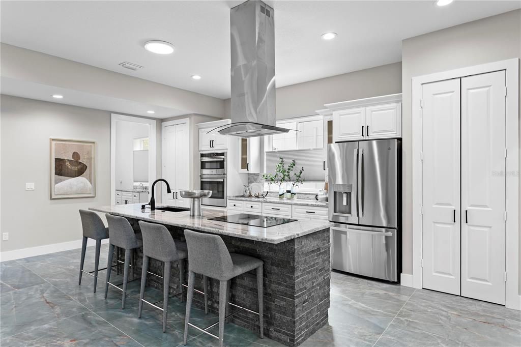 En Venta: $2,595,000 (5 camas, 5 baños, 4066 Pies cuadrados)