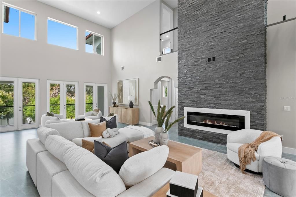 En Venta: $2,595,000 (5 camas, 5 baños, 4066 Pies cuadrados)