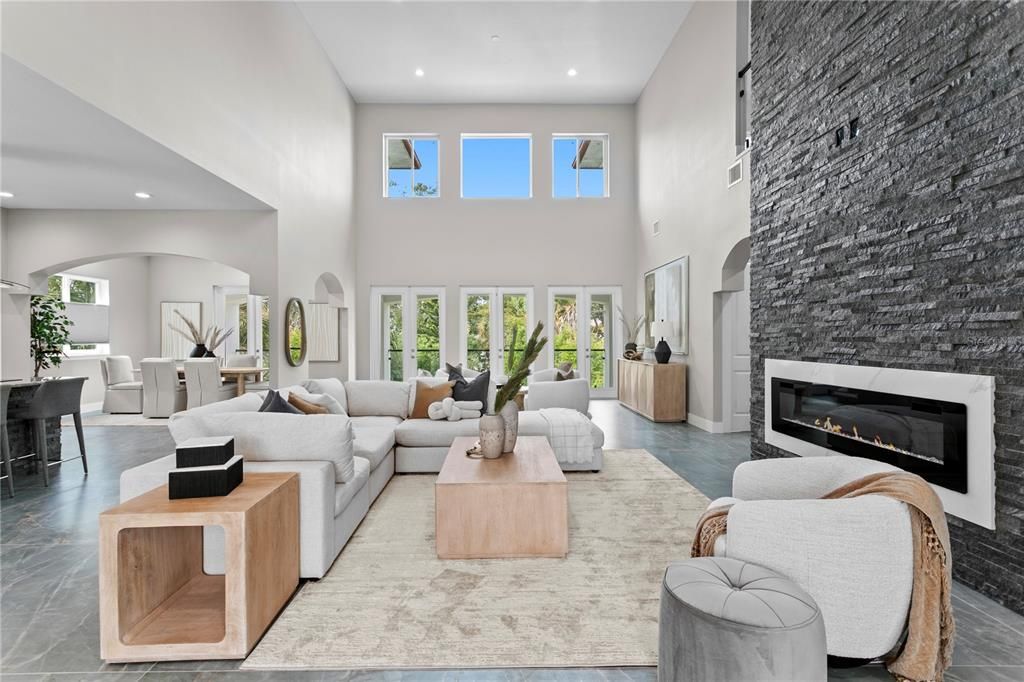 En Venta: $2,595,000 (5 camas, 5 baños, 4066 Pies cuadrados)