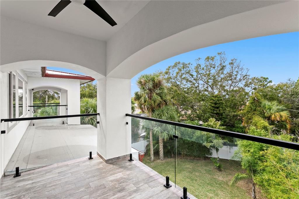 En Venta: $2,595,000 (5 camas, 5 baños, 4066 Pies cuadrados)