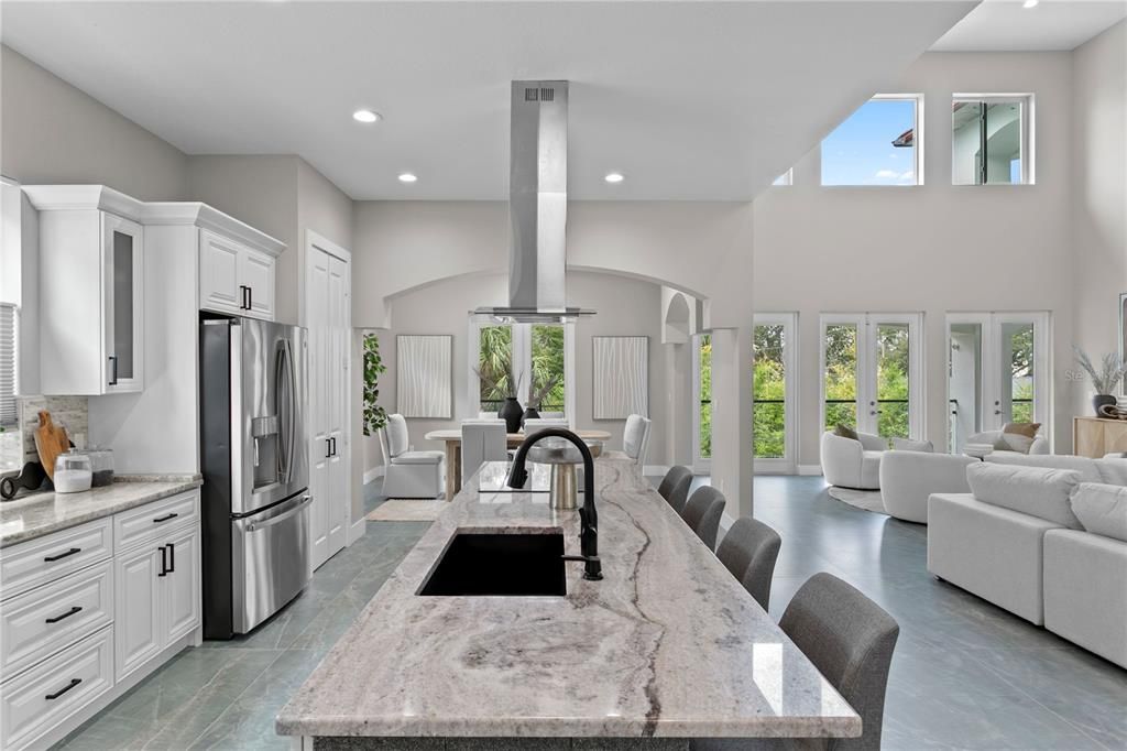 En Venta: $2,595,000 (5 camas, 5 baños, 4066 Pies cuadrados)