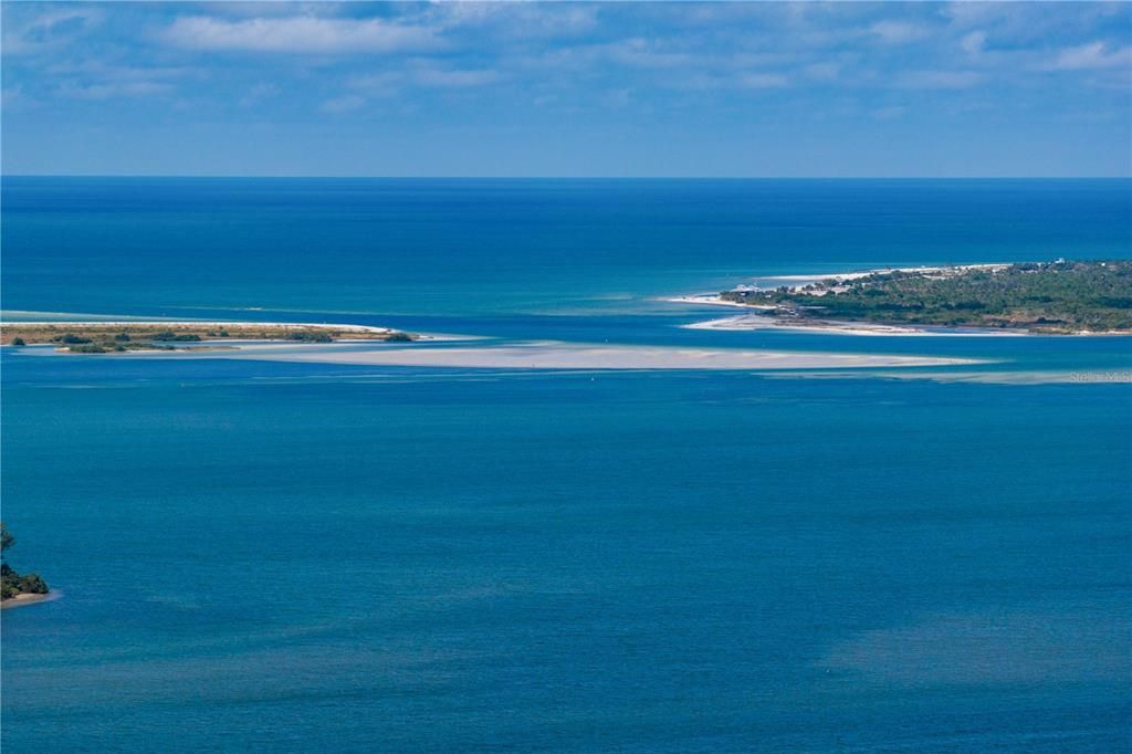 En Venta: $2,595,000 (5 camas, 5 baños, 4066 Pies cuadrados)