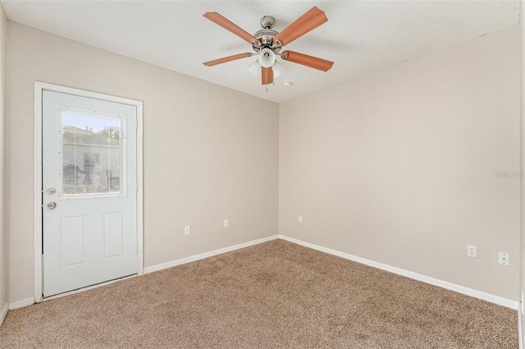 Active With Contract: $199,999 (3 beds, 2 baths, 1235 Square Feet)